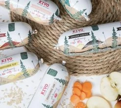 Kivo Petfood Houdbare Worsten INTRODUCTIEDOOS 6 X 600 Gram Smaken: Rund, Kip, Rund & Kip, Kip & Zalm, Eend En Lam - Zacht Gestoomd Vlees - Glutenvrij Geen Fratsen -Dierenwinkel 1200x1072 3