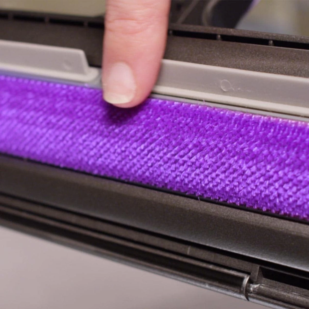 FurDaddy Batterij-aangedreven - Huisdier Haar Verwijderaar Voor Kleding - Herbruikbare Pluizenroller Voor Moeiteloze Verwijdering Van Kattenhaar & Hondenhaar - Zelfreinigende Pluizenborstel Voor Tapijt, Bank, Auto, Bed 7 FurDaddy Batterij-aangedreven - Huisdier Haar Verwijderaar Voor Kleding - Herbruikbare Pluizenroller Voor Moeiteloze Verwijdering Van Kattenhaar & Hondenhaar - Zelfreinigende Pluizenborstel Voor Tapijt, Bank, Auto, Bed - Afbeelding 5